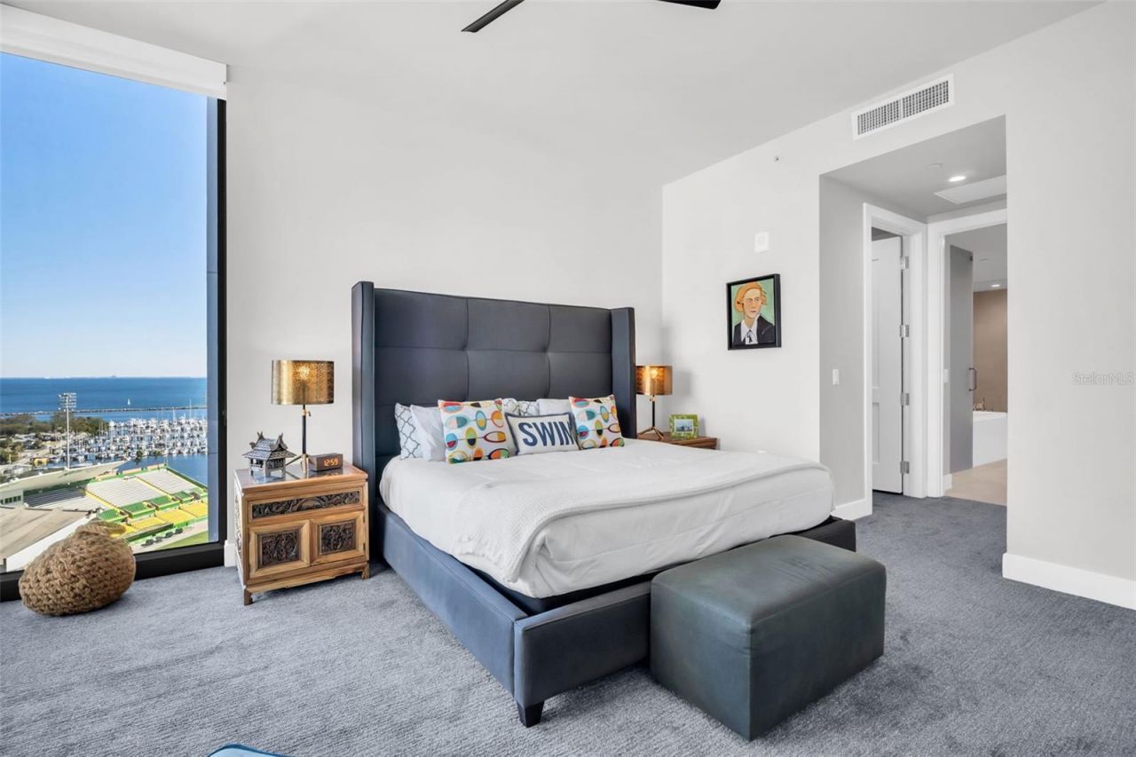 301 1st Street S, Unit 1404, Saint Petersburg, FL 33701 Photo