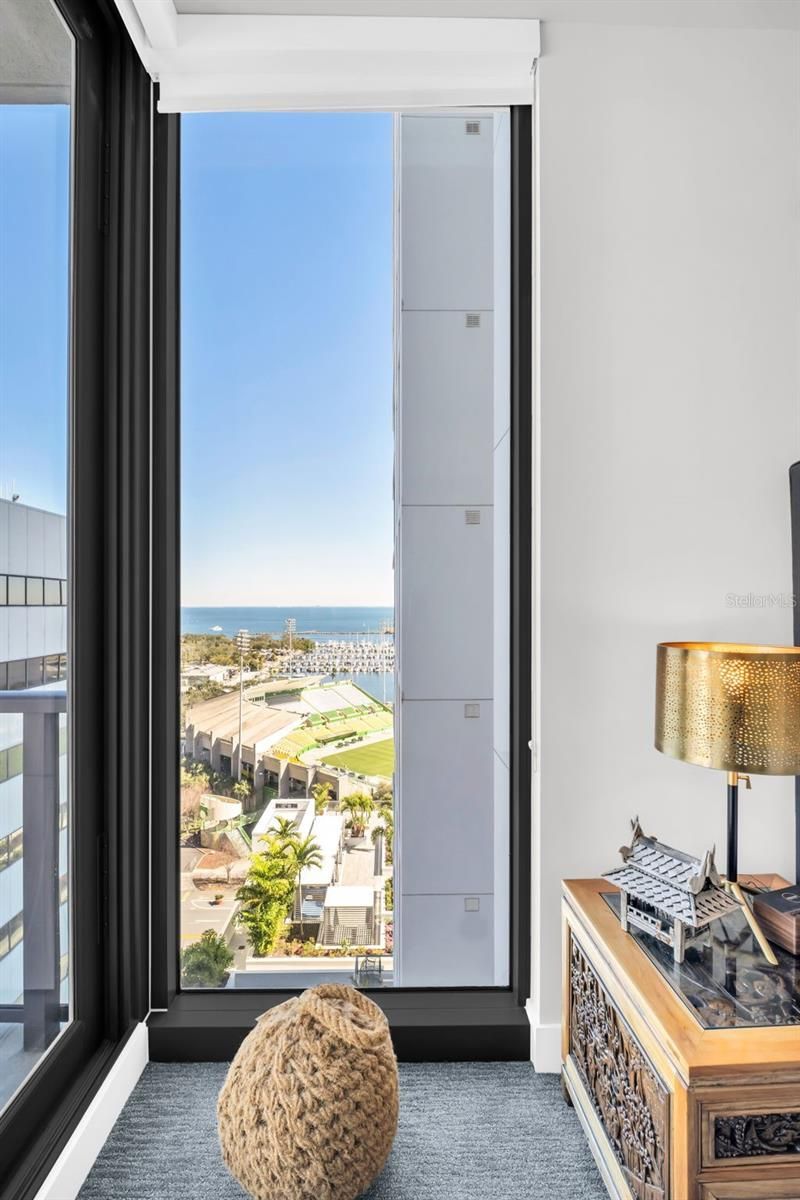 301 1st Street S, Unit 1404, Saint Petersburg, FL 33701 Photo