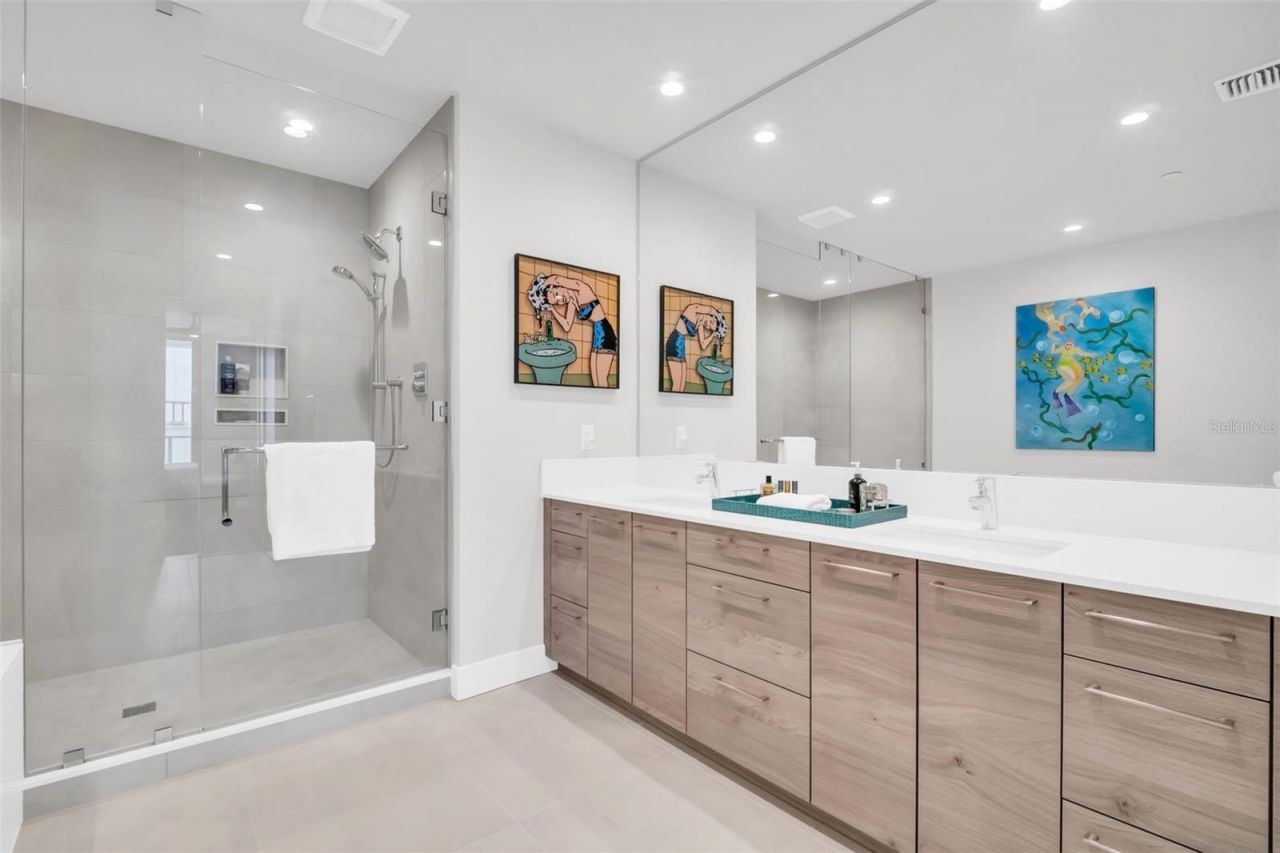 301 1st Street S, Unit 1404, Saint Petersburg, FL 33701 Photo