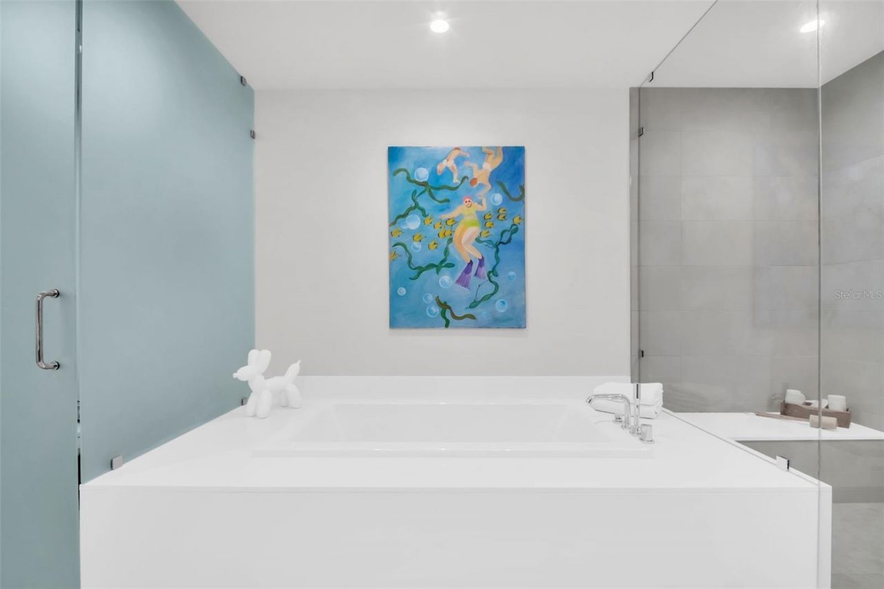 301 1st Street S, Unit 1404, Saint Petersburg, FL 33701 Photo