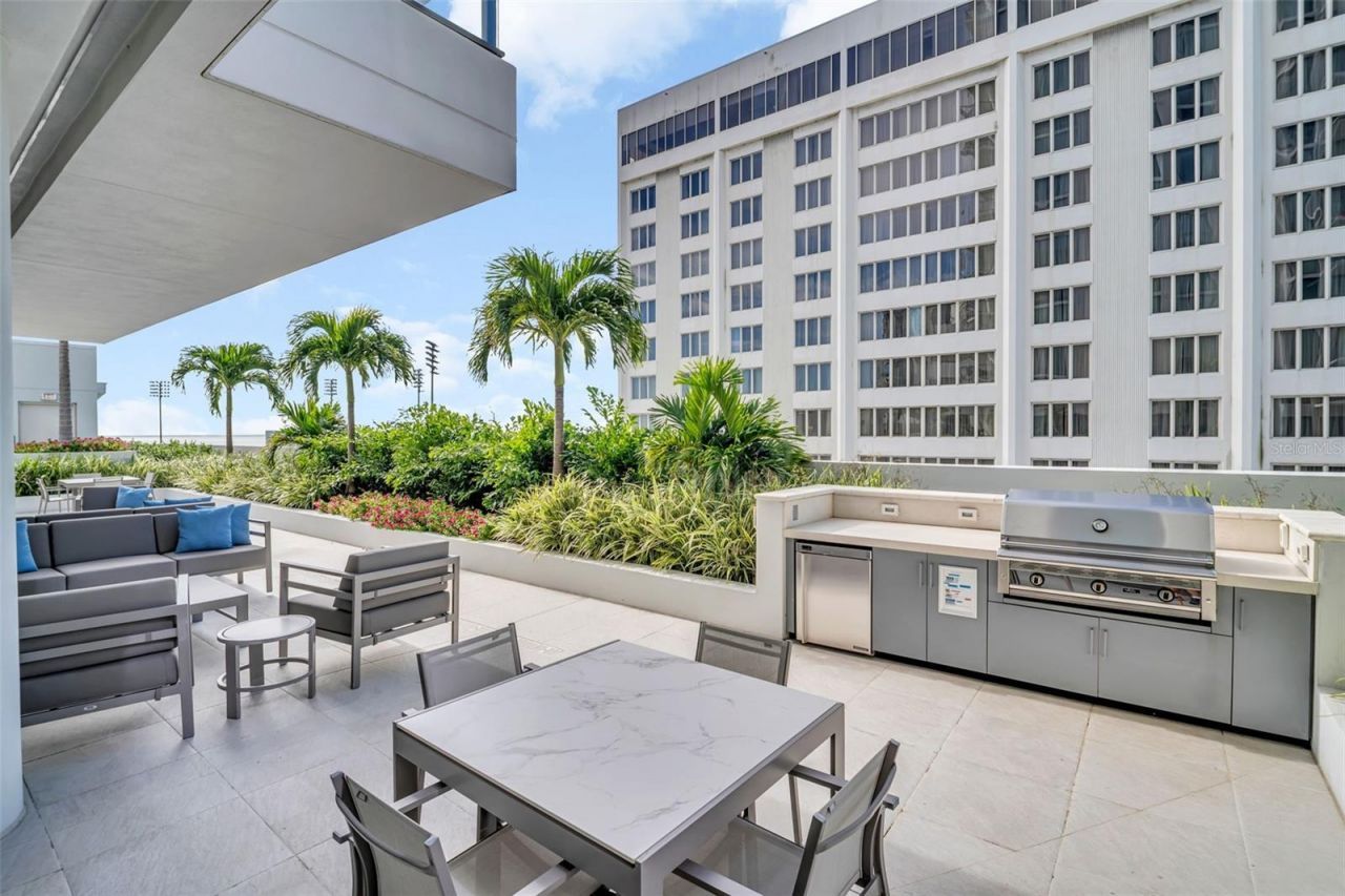 301 1st Street S, Unit 1404, Saint Petersburg, FL 33701 Photo