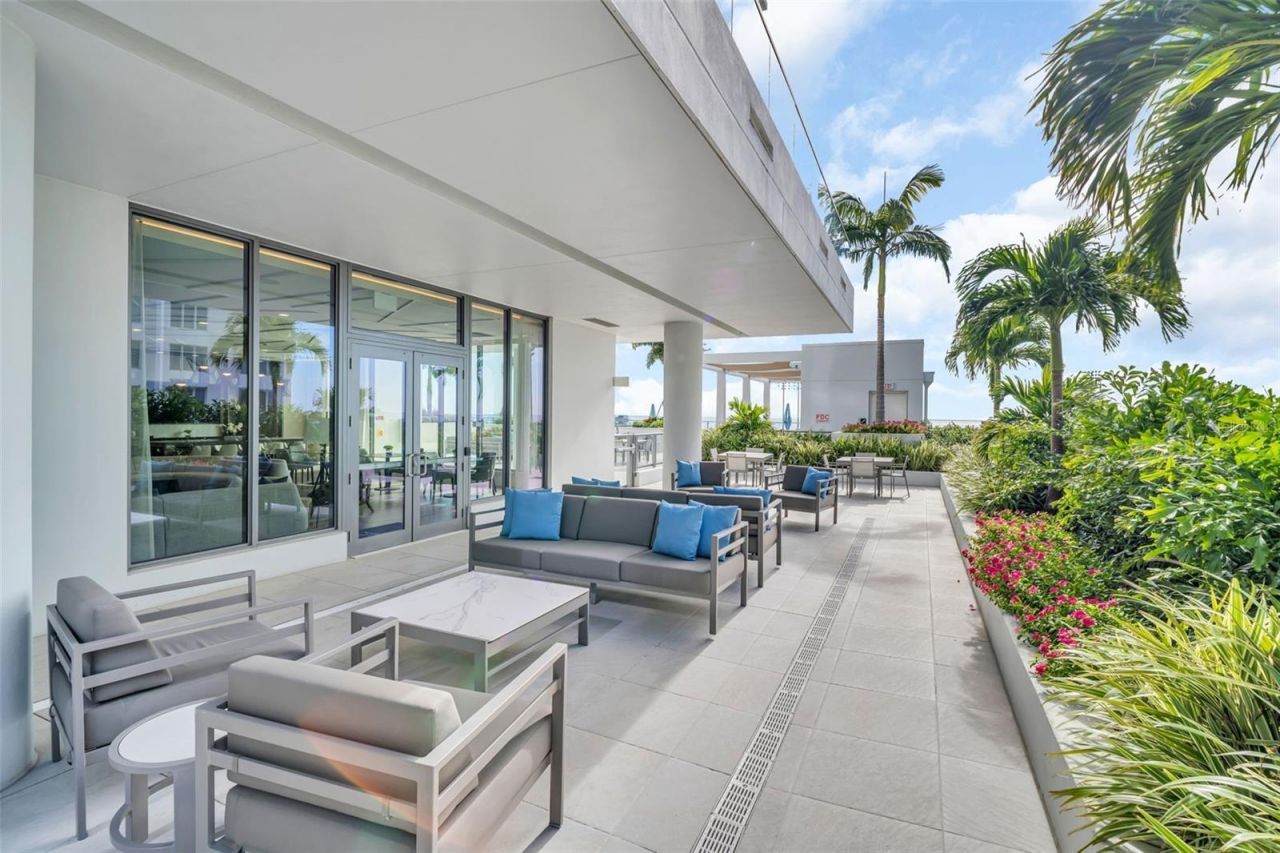 301 1st Street S, Unit 1404, Saint Petersburg, FL 33701 Photo