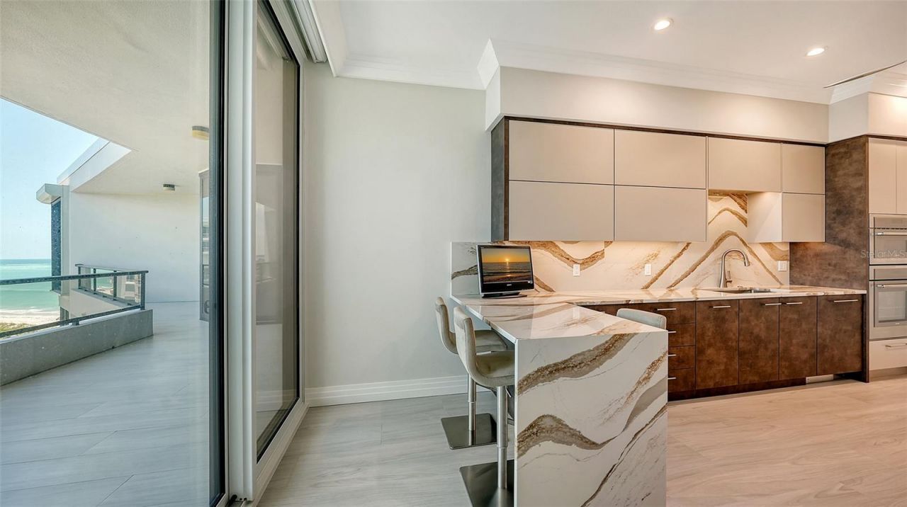 535 Sanctuary Drive, Unit C807, Longboat Key, FL 34228 Photo