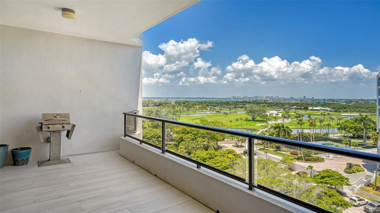 535 Sanctuary Drive, Unit C807, Longboat Key, FL 34228 Photo