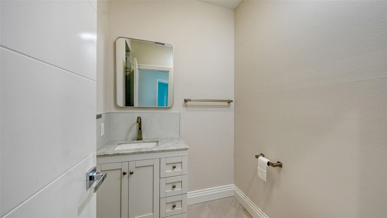 535 Sanctuary Drive, Unit C807, Longboat Key, FL 34228 Photo
