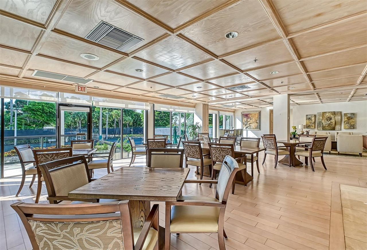 535 Sanctuary Drive, Unit C807, Longboat Key, FL 34228 Photo