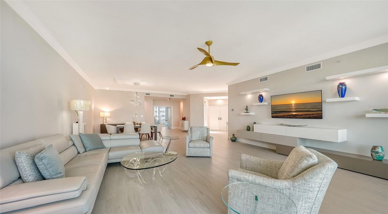 535 Sanctuary Drive, Unit C807, Longboat Key, FL 34228 Photo