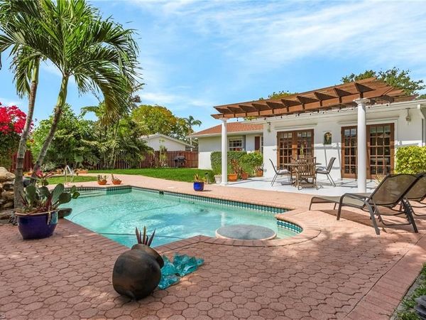 27553 Playa Del Rey LN, BONITA SPRINGS, FL 34135