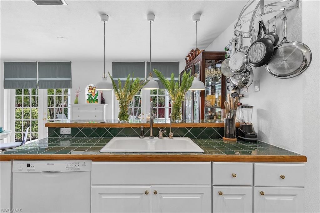 27553 Playa Del Rey Ln, Bonita Springs, FL 34135 Photo