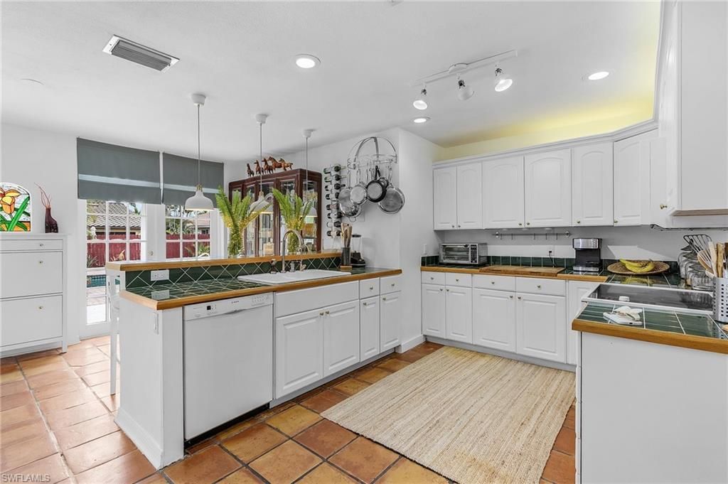 27553 Playa Del Rey Ln, Bonita Springs, FL 34135 Photo