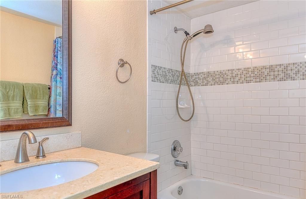 4290 Gulfstream Dr, Unit 5, Naples, FL 34112 Photo