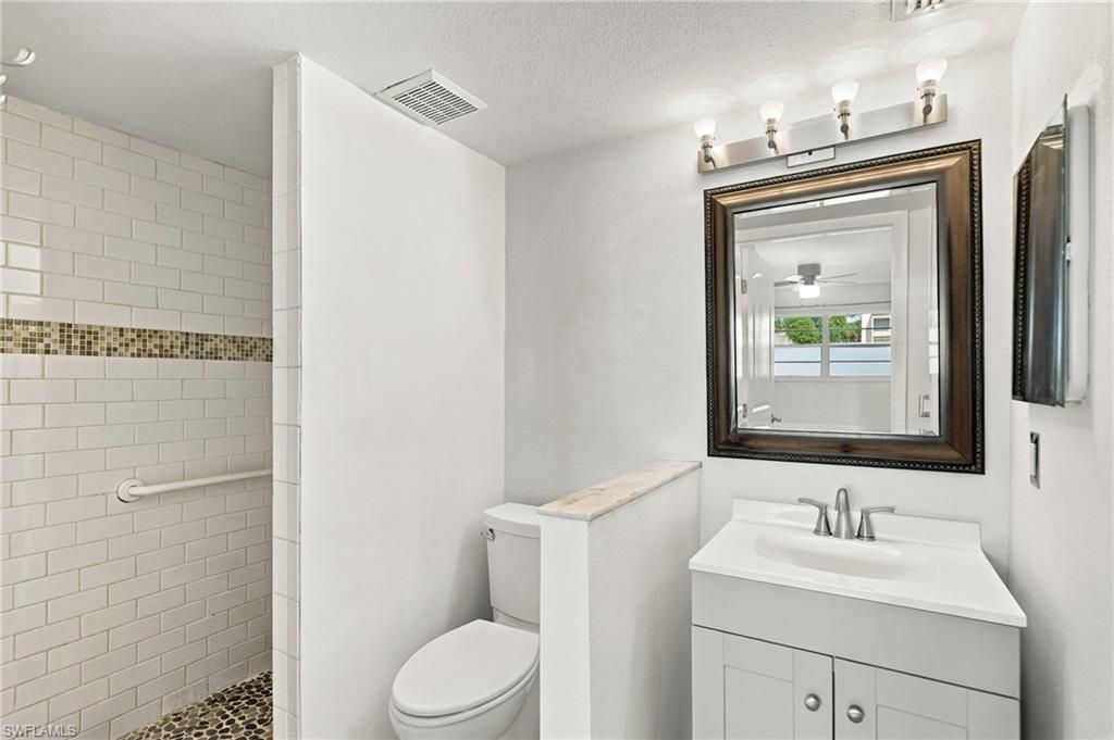 4290 Gulfstream Dr, Unit 5, Naples, FL 34112 Photo
