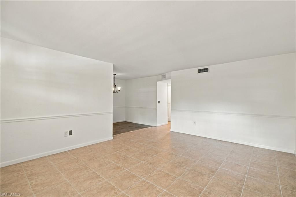 4290 Gulfstream Dr, Unit 5, Naples, FL 34112 Photo