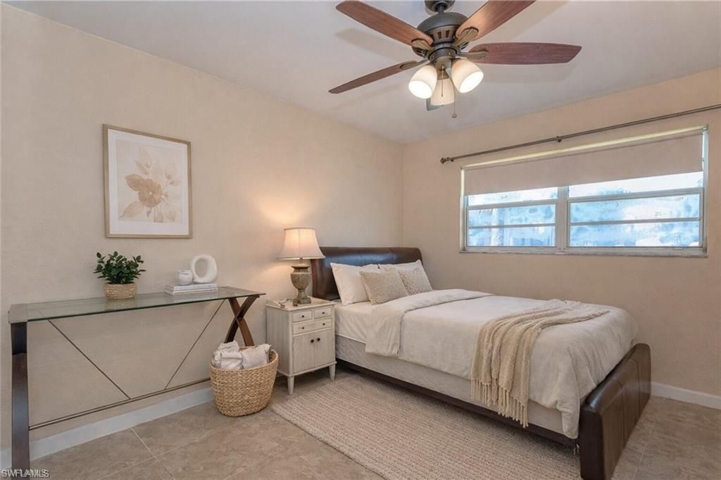 4290 Gulfstream Dr, Unit 5, Naples, FL 34112 Photo