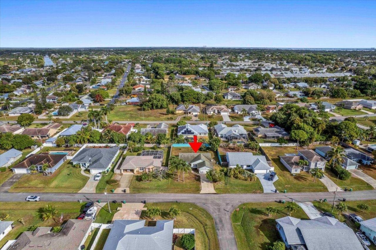 2561 SE Jason Avenue, Port Saint Lucie, FL 34952 Photo