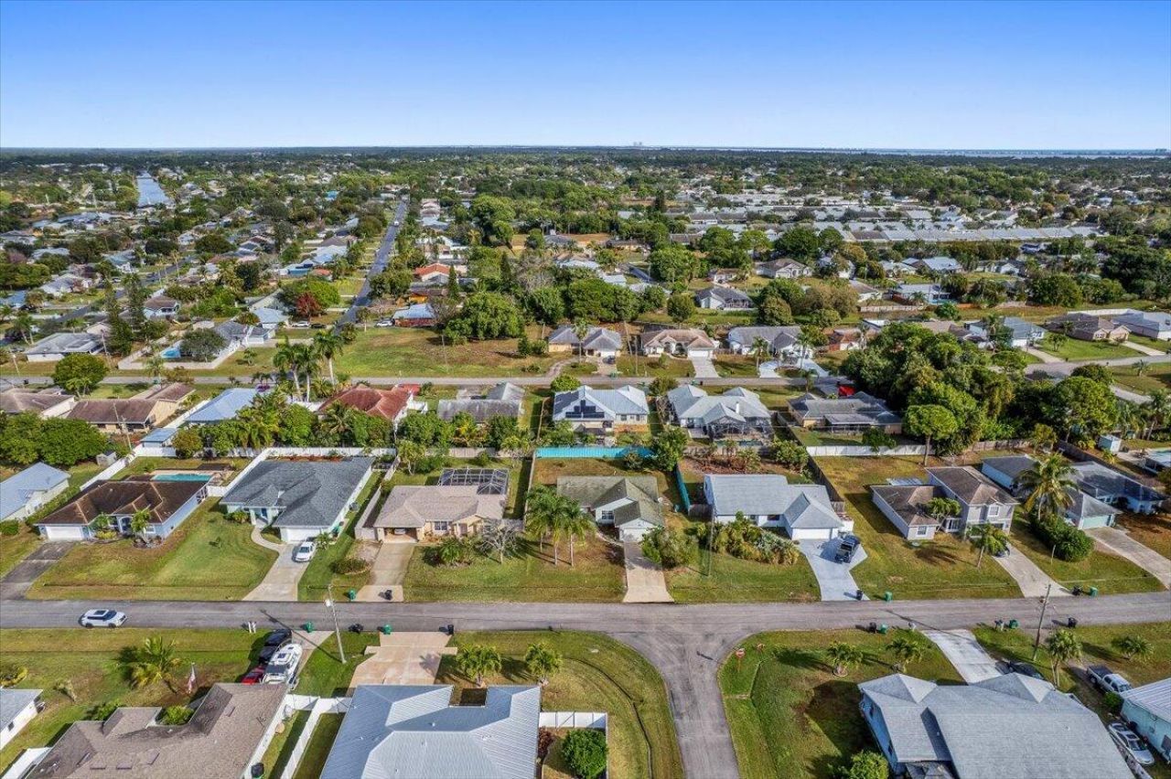 2561 SE Jason Avenue, Port Saint Lucie, FL 34952 Photo