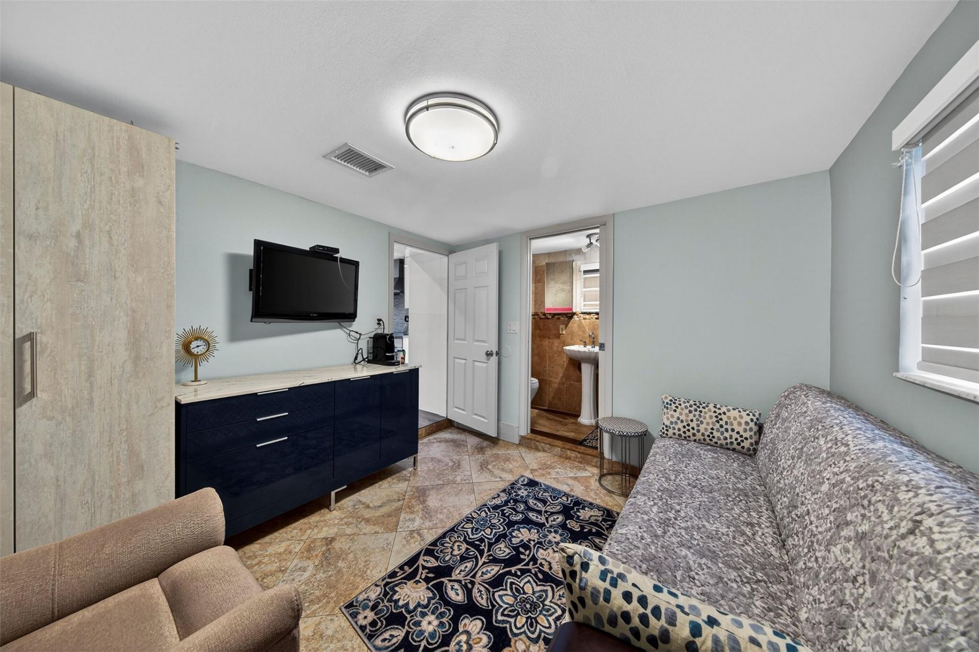 918 NE 4th Street, Hallandale Beach, FL 33009 Photo