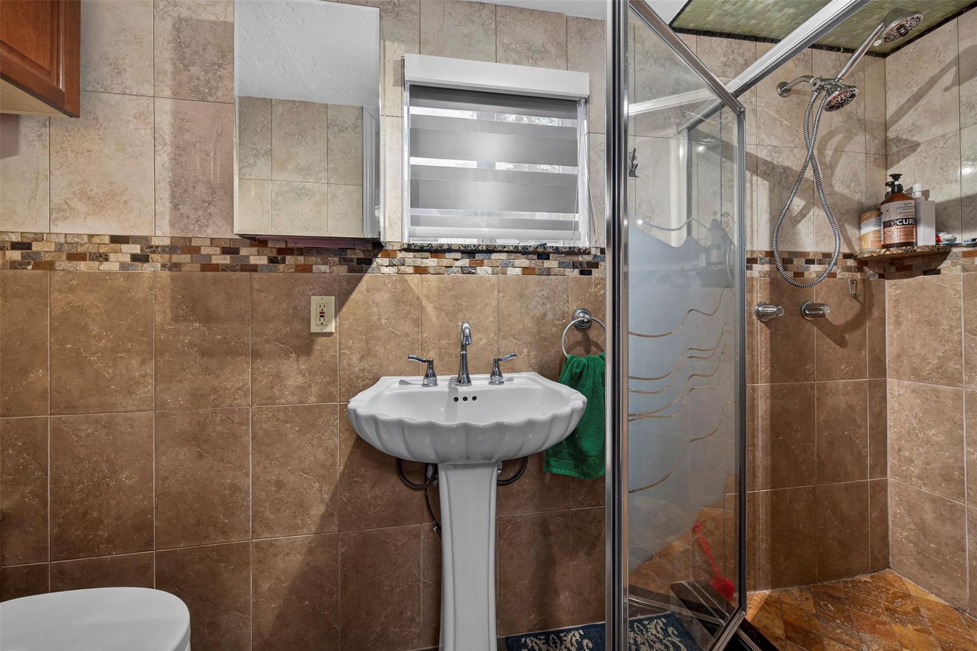 918 NE 4th Street, Hallandale Beach, FL 33009 Photo