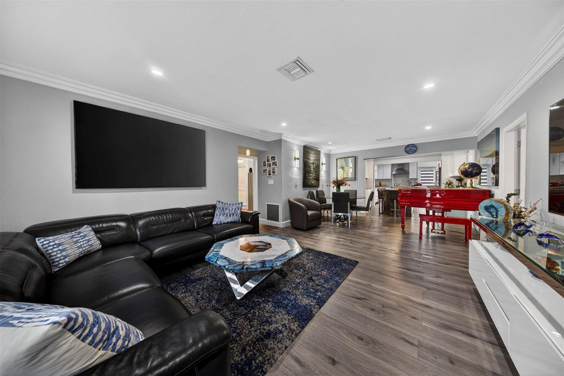 918 NE 4th Street, Hallandale Beach, FL 33009 Photo