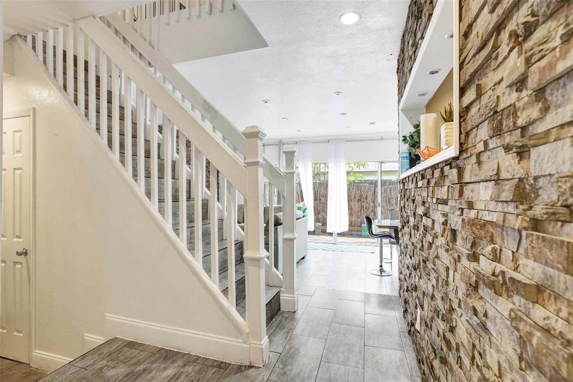 8226 NW 8th Place, Unit 6, Fort Lauderdale, FL 33324 Photo