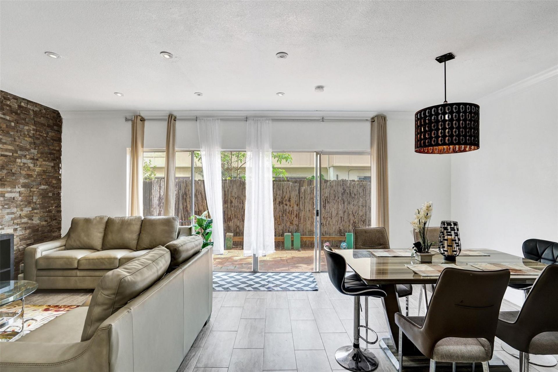 8226 NW 8th Place, Unit 6, Fort Lauderdale, FL 33324 Photo