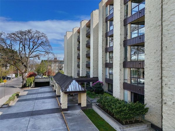 1745 Leighton Rd , Unit 611, Victoria, BC V8R 6R6