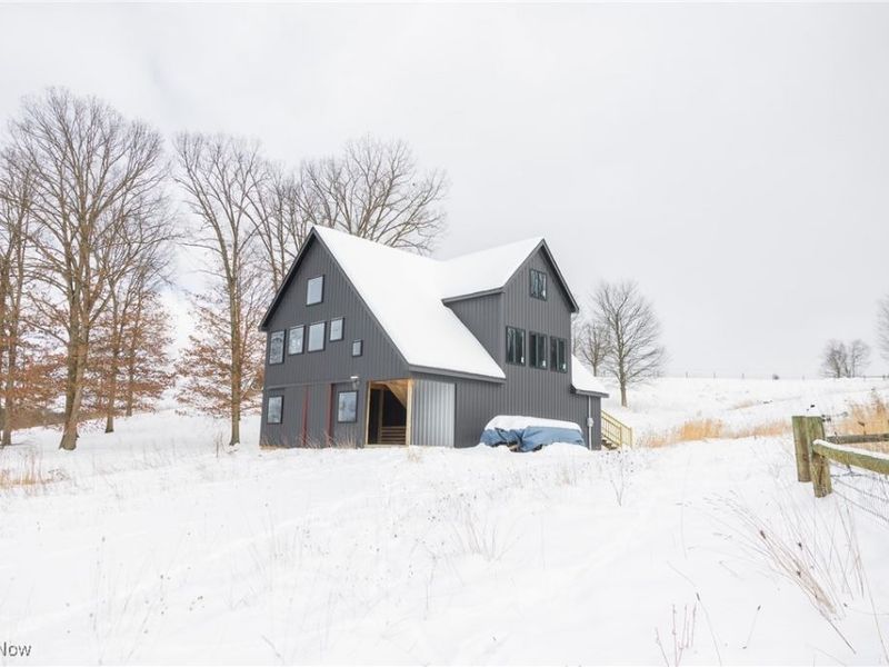 3640 NW Hope Road, Magnolia, OH 44643 Photo 2