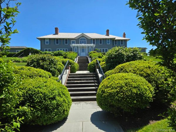 165 Lily Pond Lane, East Hampton, NY 11937