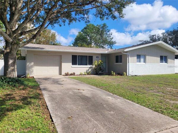 13705 JAMAICA DRIVE, SEMINOLE, FL 33776