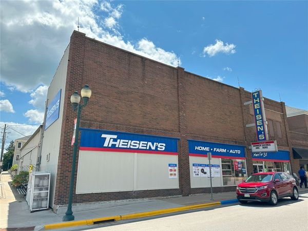 232 E 1st Street, Monticello, IA 52310