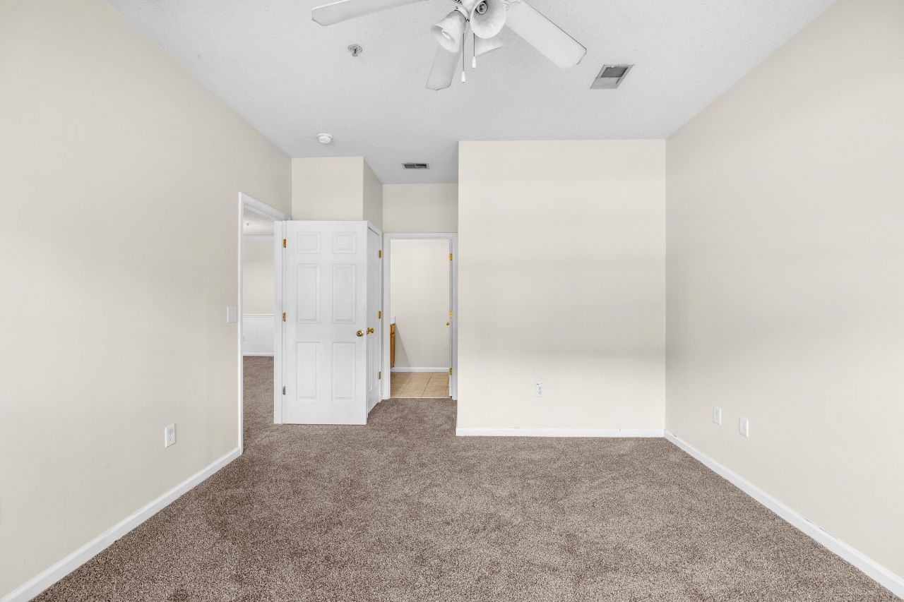 5846 Longwood Dr. Photo 17