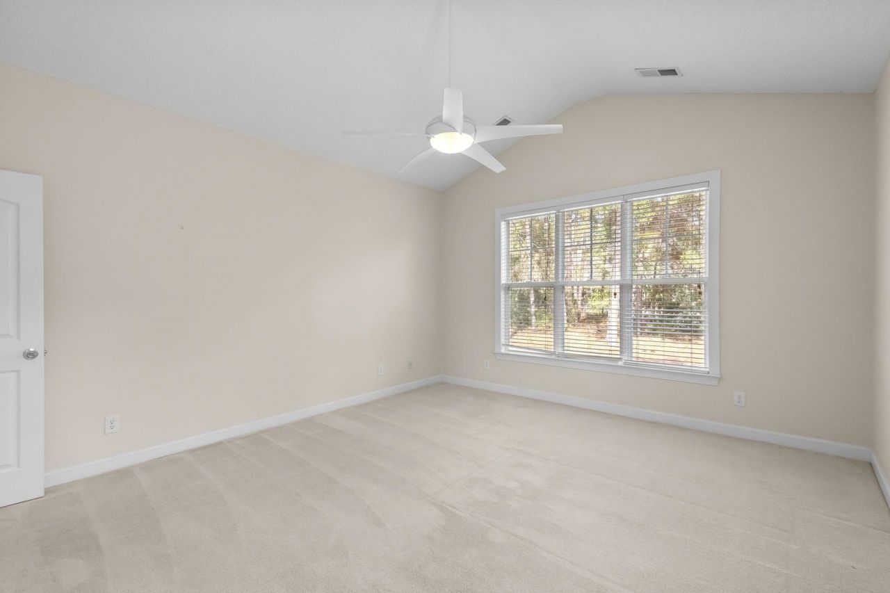 242 Barony Pl. Photo 17