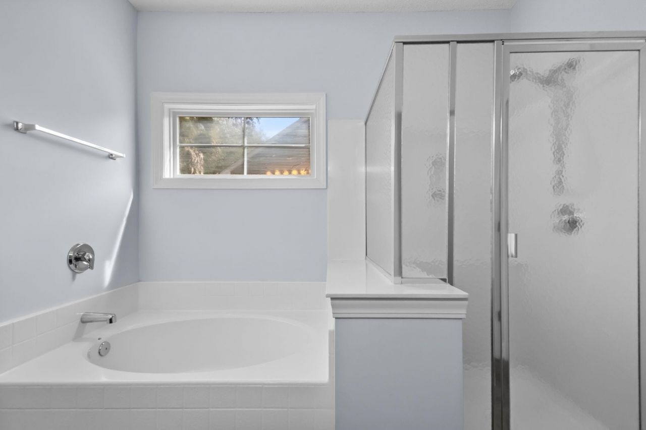 242 Barony Pl. Photo 20