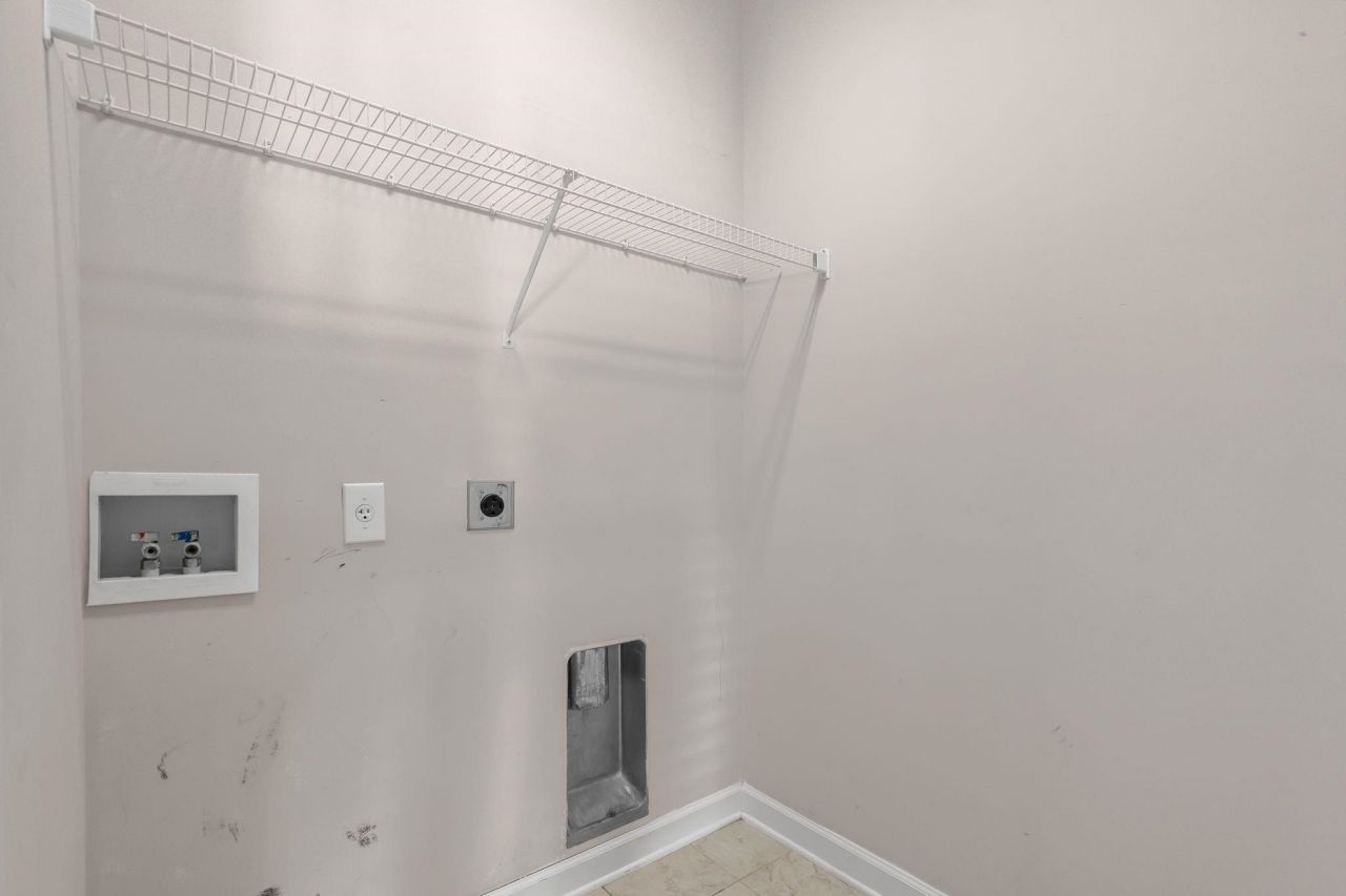 242 Barony Pl. Photo 24