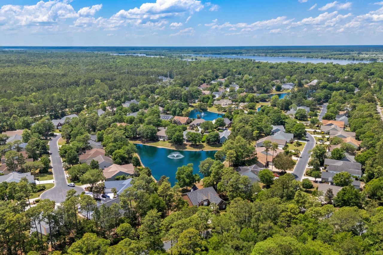 242 Barony Pl. Photo 36