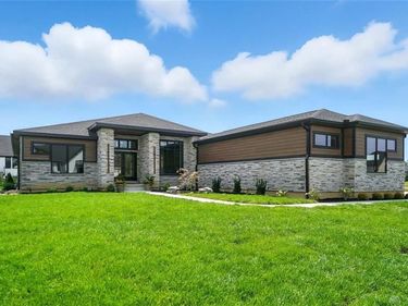 1890 Horseshoe Bend, Dayton, OH 45458