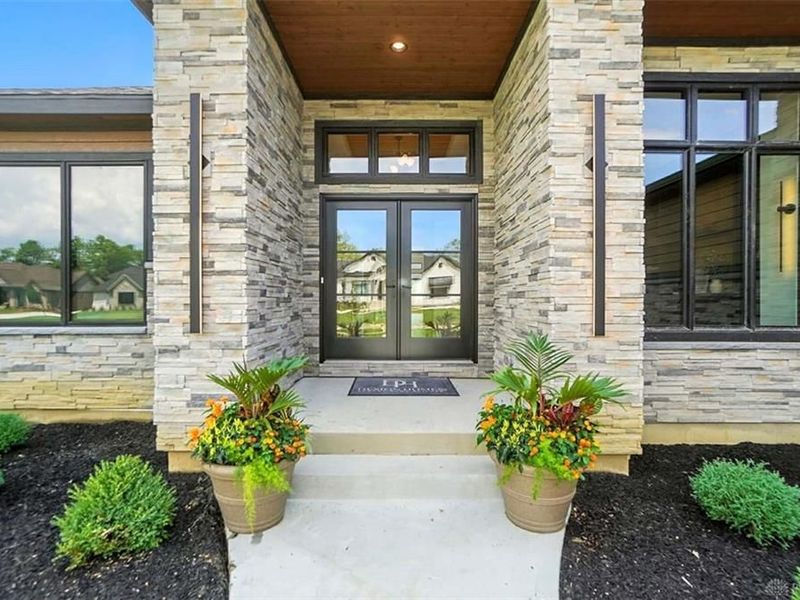 1890 Horseshoe Bend, Dayton, OH 45458 Photo 4