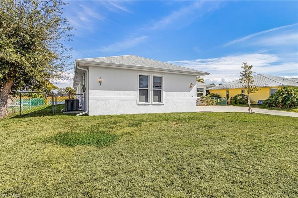 1503 NW 29th Pl, Cape Coral, FL 33993 Photo