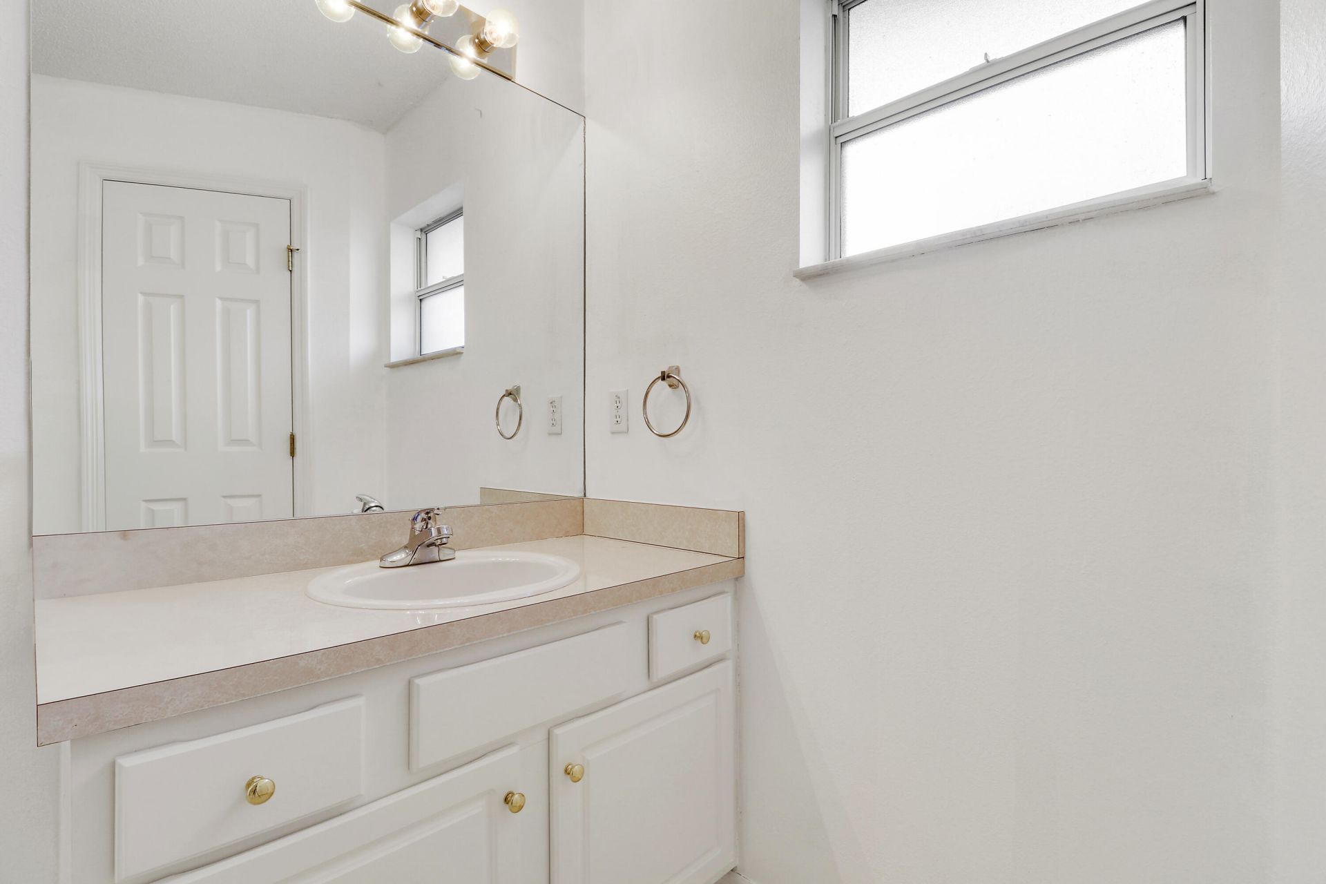 4074 SW Darwin Boulevard, Port Saint Lucie, FL 34953 Photo