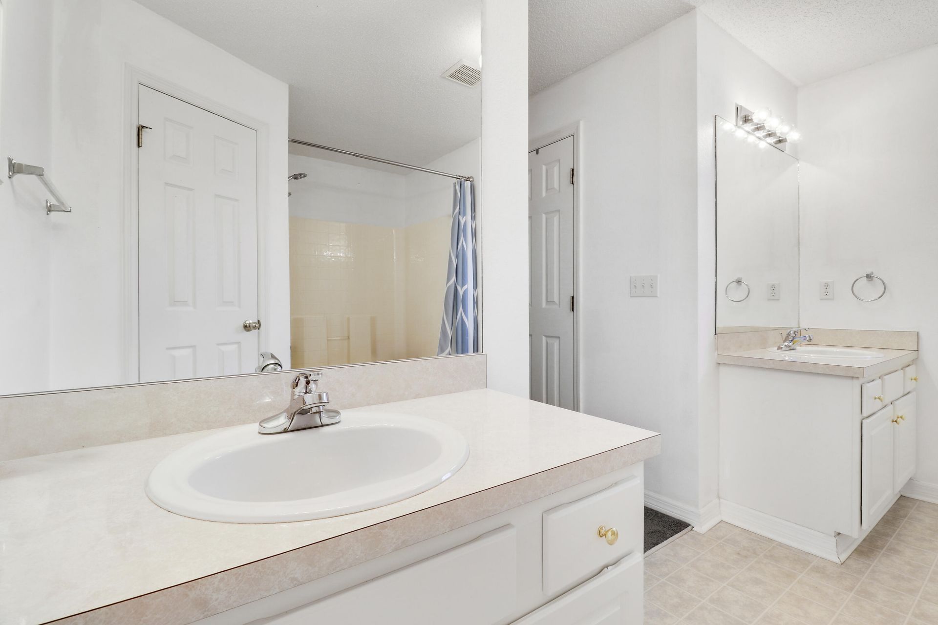 4074 SW Darwin Boulevard, Port Saint Lucie, FL 34953 Photo