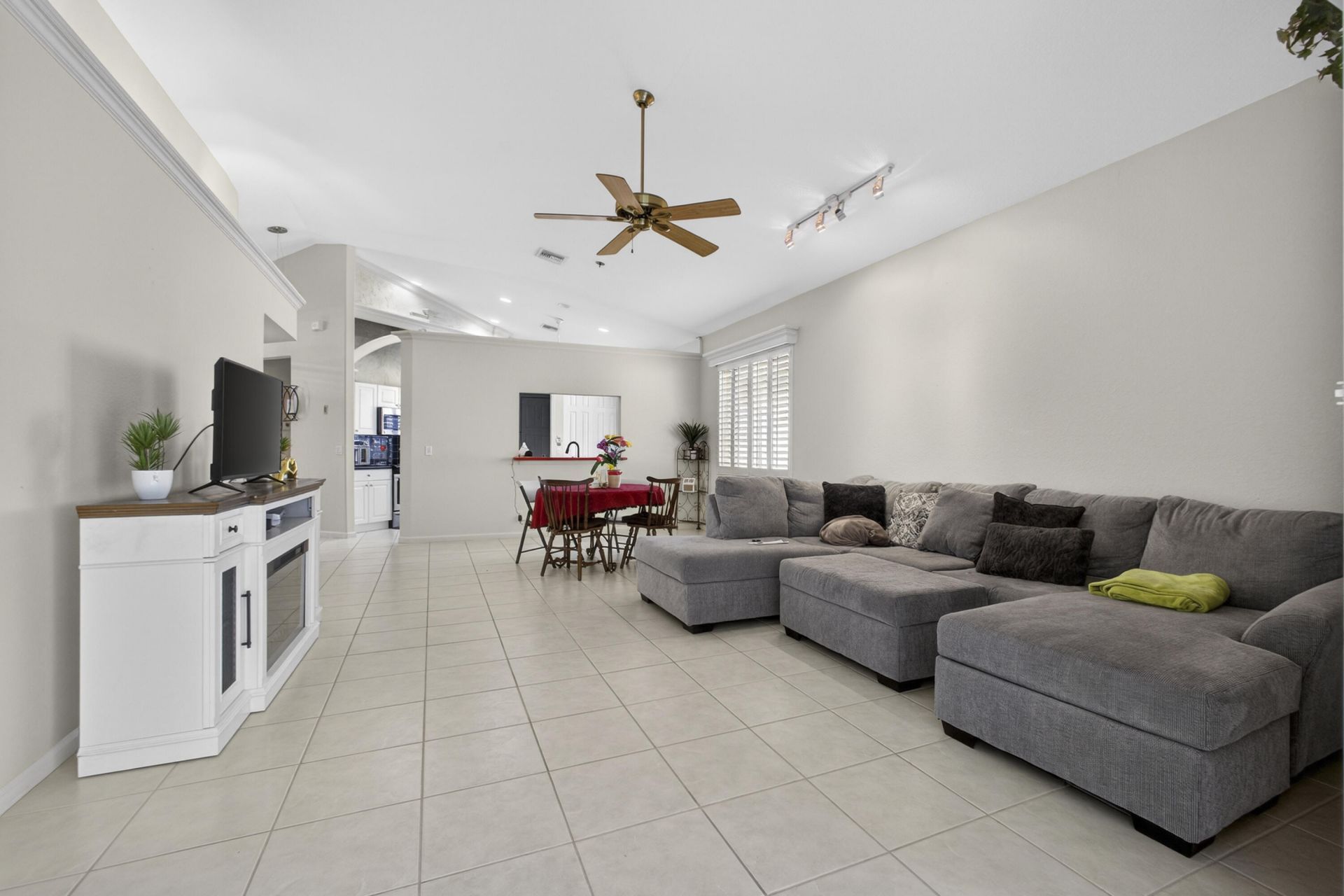 9096 Bay Point Circle, West Palm Beach, FL 33411 Photo