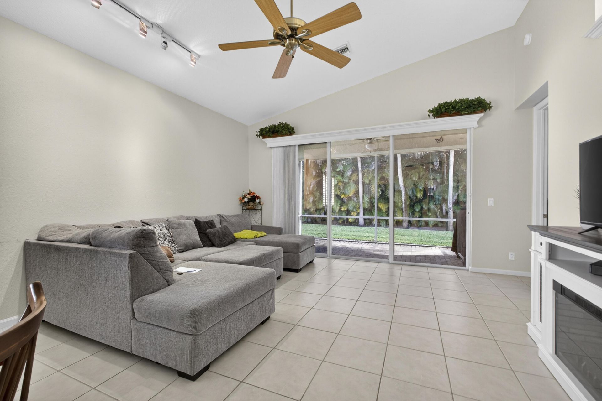 9096 Bay Point Circle, West Palm Beach, FL 33411 Photo