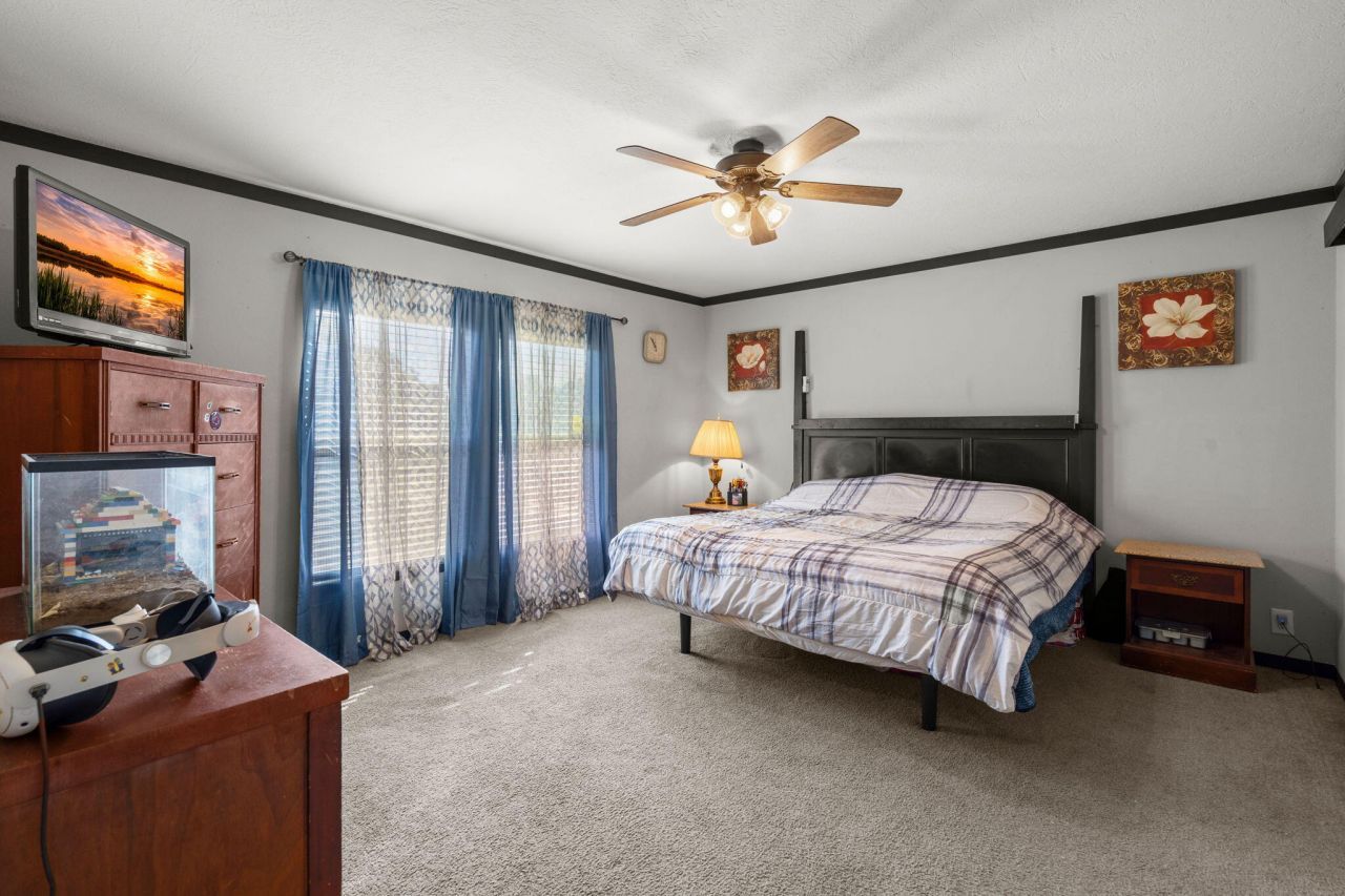 328 Rodeo Drive Photo 17