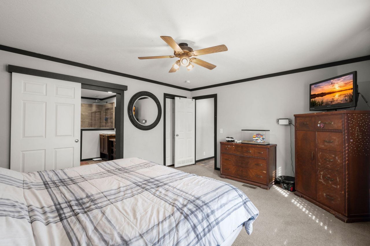 328 Rodeo Drive Photo 18