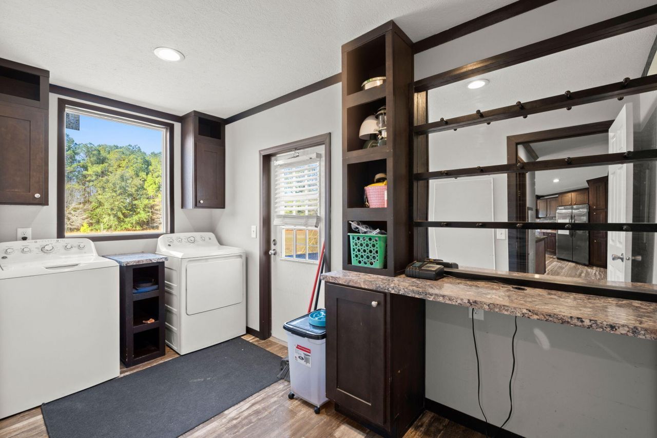 328 Rodeo Drive Photo 27