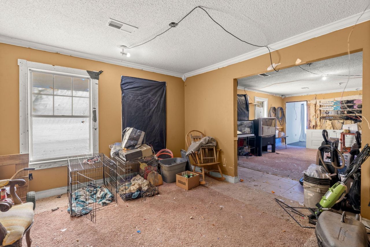 328 Rodeo Drive Photo 40