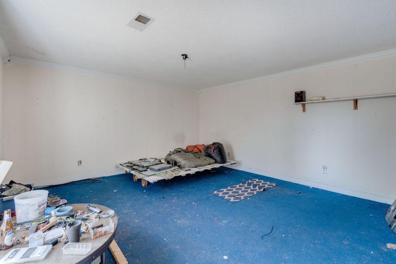 328 Rodeo Drive Photo 44