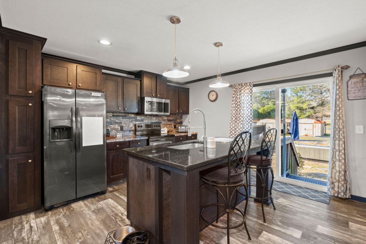 328 Rodeo Drive Photo 9