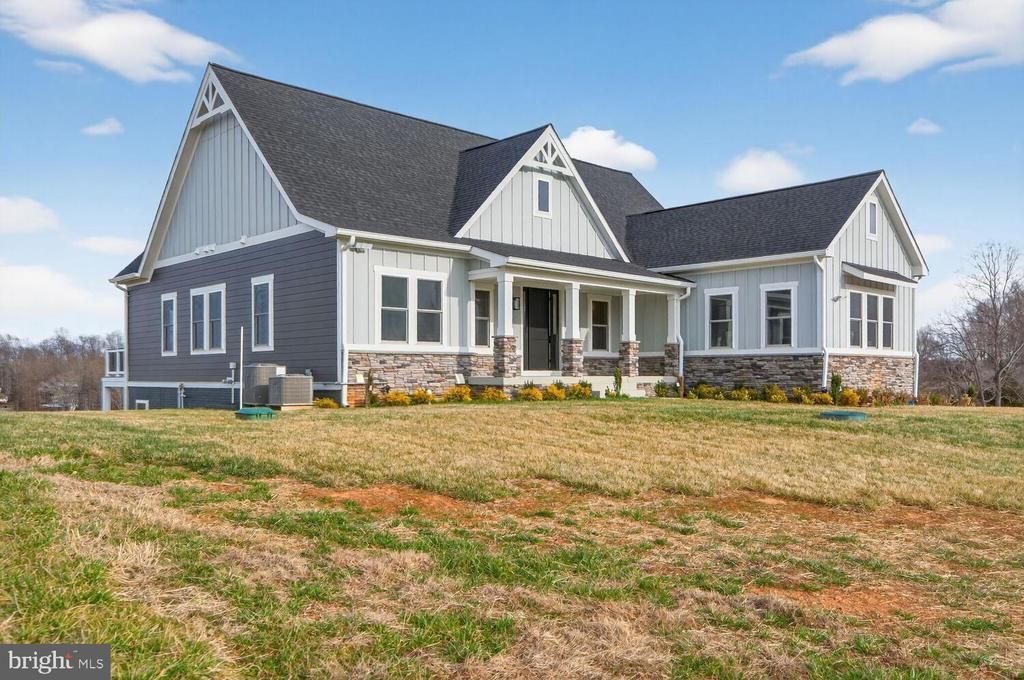 29 Rock Island Ridge, Lake Anna, Mineral, VA 23117 Main Photo