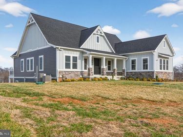 29 ROCK ISLAND RIDGE, LAKE ANNA, MINERAL, VA 23117